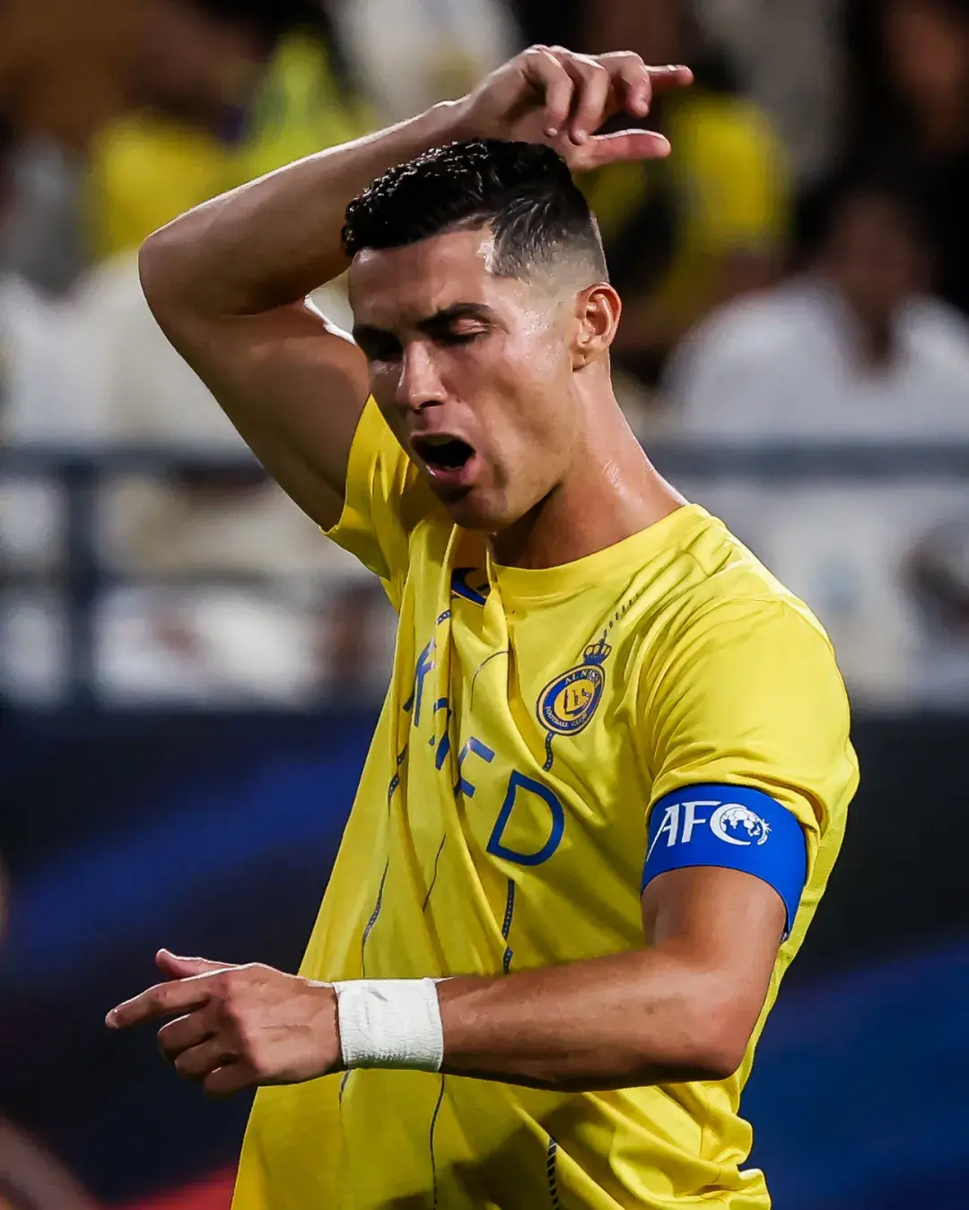 28圈首页C罗在RNG比赛中突破纪录，高光表现引发热议！的简单介绍