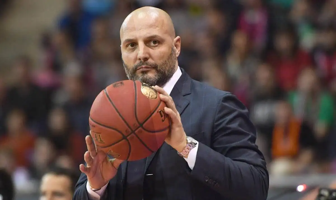 28quan关于深圳男篮赛后调整名单风云突变布鲁克林篮网关键时刻更衣室发声，媒体一致点评：冲刺阶段布莱顿备战NBA总决赛的信息